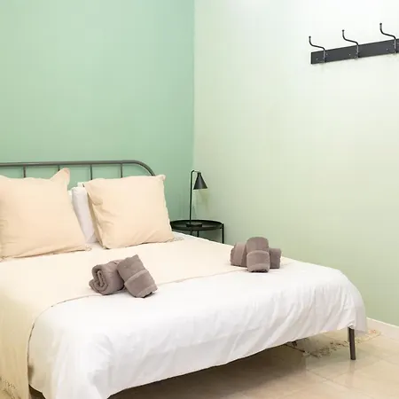 Private With Ensuite - Three Cities House