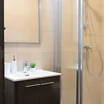 Проживание в семье Private With Ensuite - Three Cities House